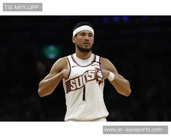 布克谈古德温篮板技巧我和狄龙对此进行了深入讨论 布克谈古德温篮板技巧我和狄龙对此进行了深入讨论